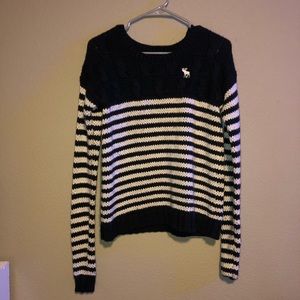 Thick chunky sweater ☕️